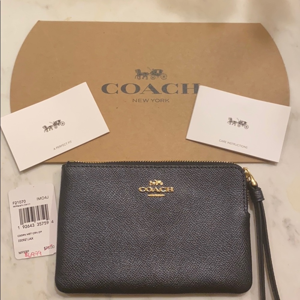 *NEW* Coach wristlet